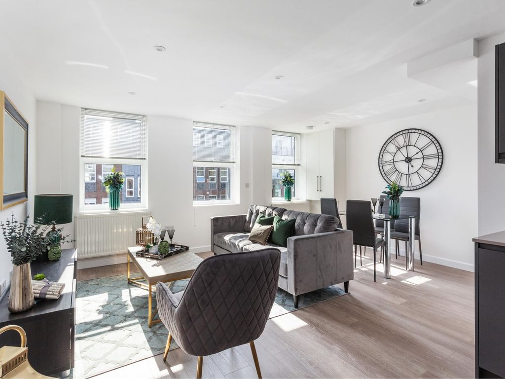 New home, 3 bed flat for sale in Plot 6 Fountain House Church Road