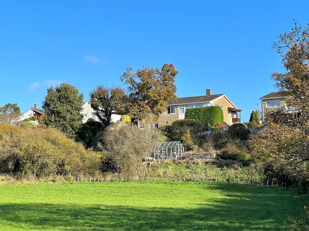 4 bed detached house for sale in Holly Close, Alveston BS35, £685,000