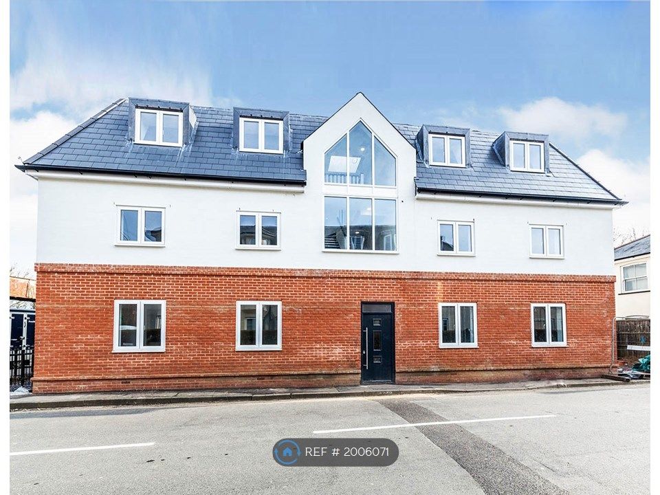 1 bed flat to rent in Carta House, Egham TW20, £1,350 pcm Zoopla