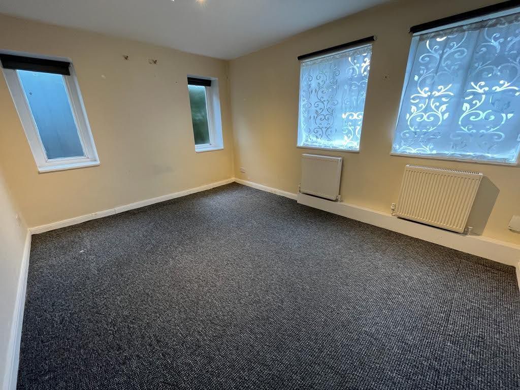 3 bed flat to rent in Litchfield Court, Litchfield Way, Hampstead