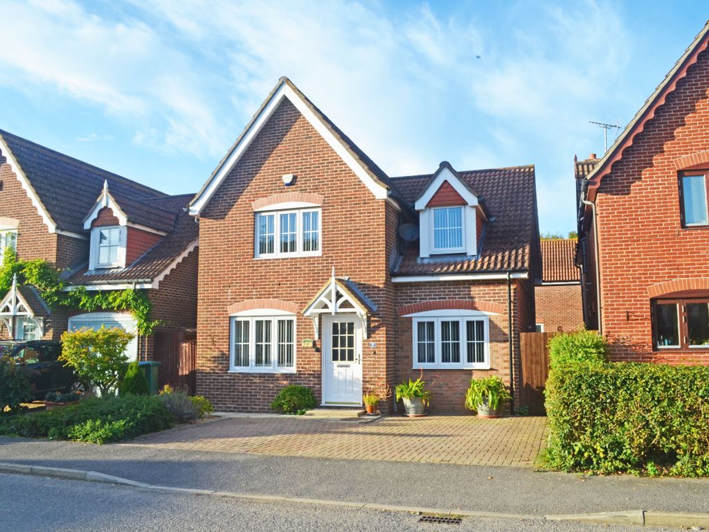 4 bed detached house for sale in Oak Tree Lane, Woodgate, Chichester