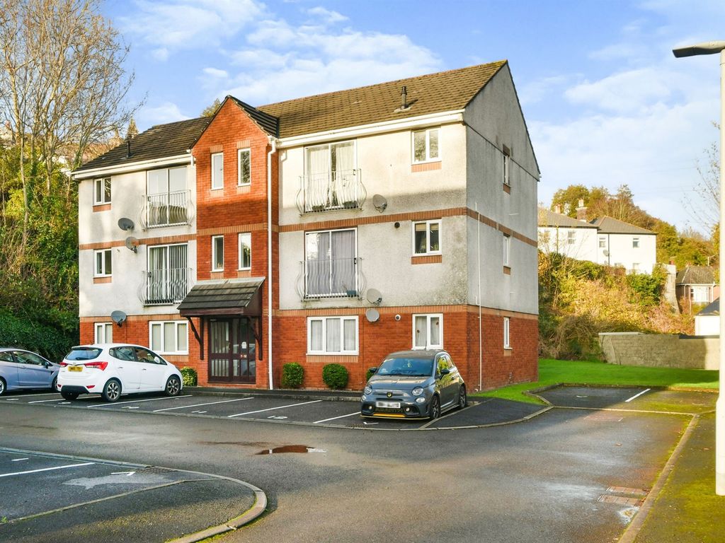3 bed flat for sale in Curlew Mews, Laira, Plymouth PL3 Zoopla