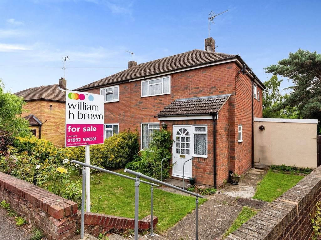 2 bed semidetached house for sale in Glebe Road, Hertford SG14, £