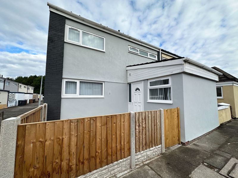 3 bed town house for sale in Whalley Court, Bootle L30, £150,000 Zoopla