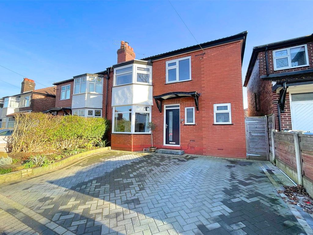 4 bed semidetached house for sale in Grosvenor Road, Sale M33 Zoopla