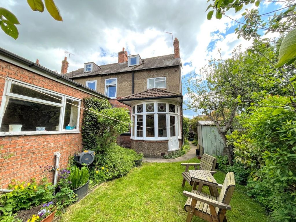 5 bed semidetached house for sale in Bracken Road, Darlington DL3, £