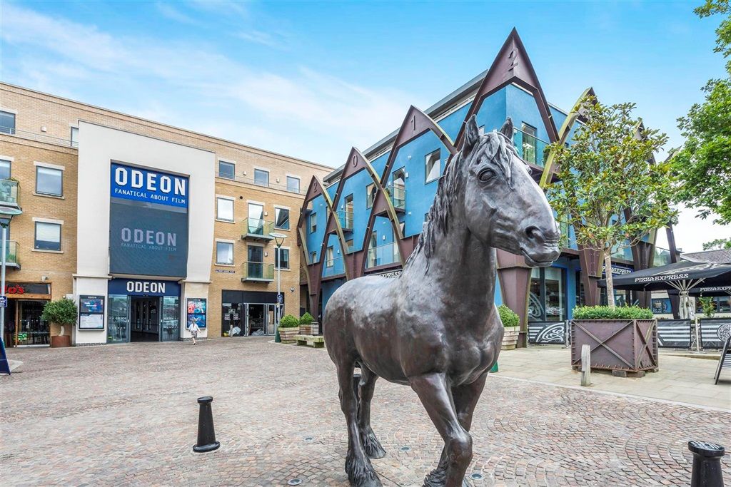 2 bed flat to rent in Dray Horse Yard, Dorchester DT1, £1,150 pcm Zoopla