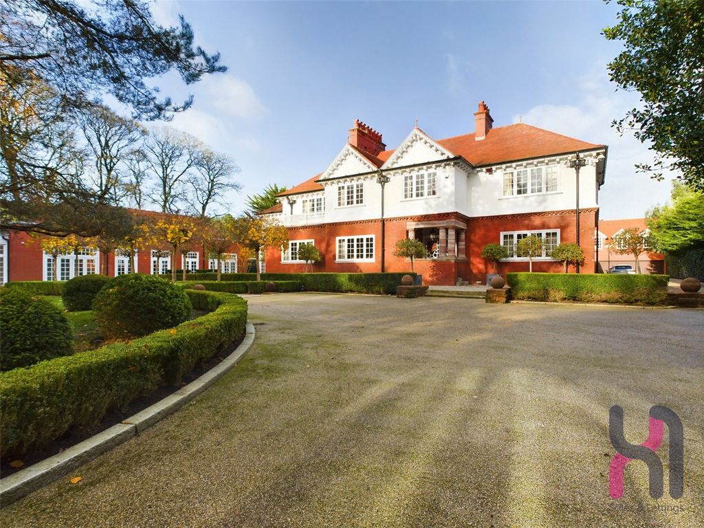 6 bed detached house to rent in Victoria Road, Formby L37, £30,000 pcm