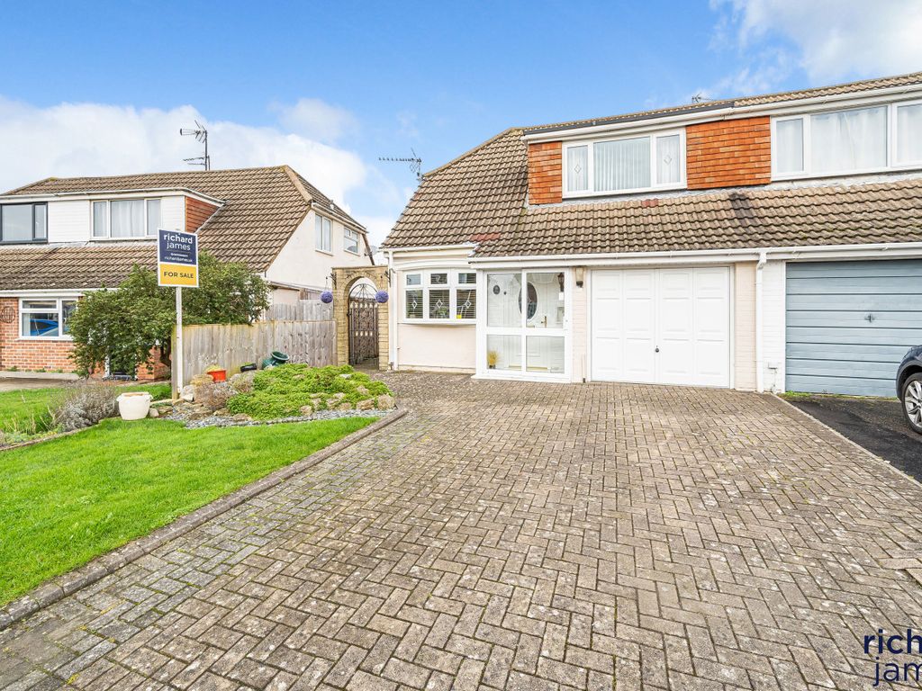 3 bed semidetached house for sale in Colebrook Road, Coleview, Swindon