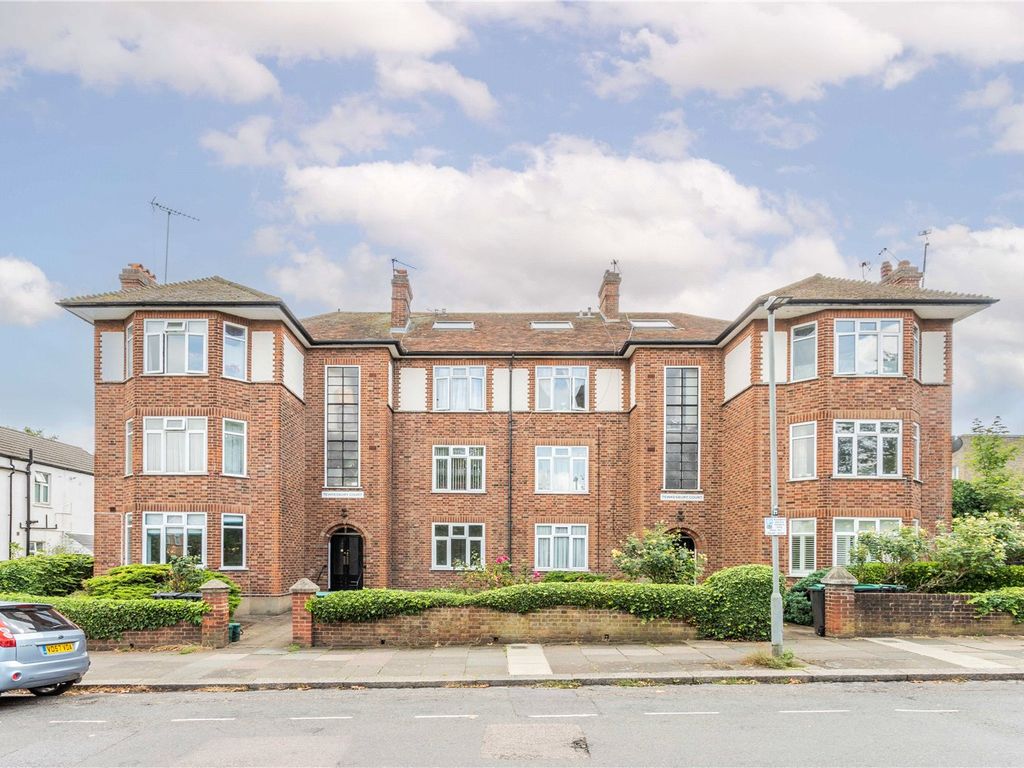 3 bed flat for sale in Warwick Road, London N11 Zoopla