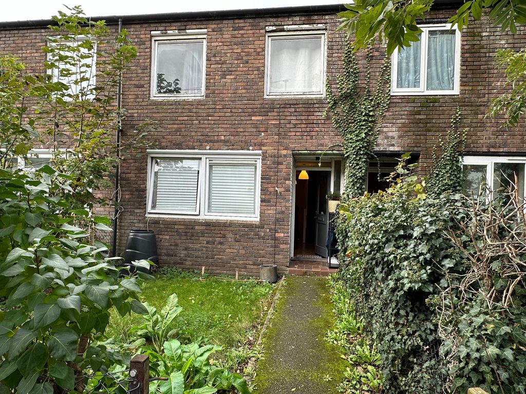 4 bed terraced house for sale in Dowdeswell Close, London SW15, £