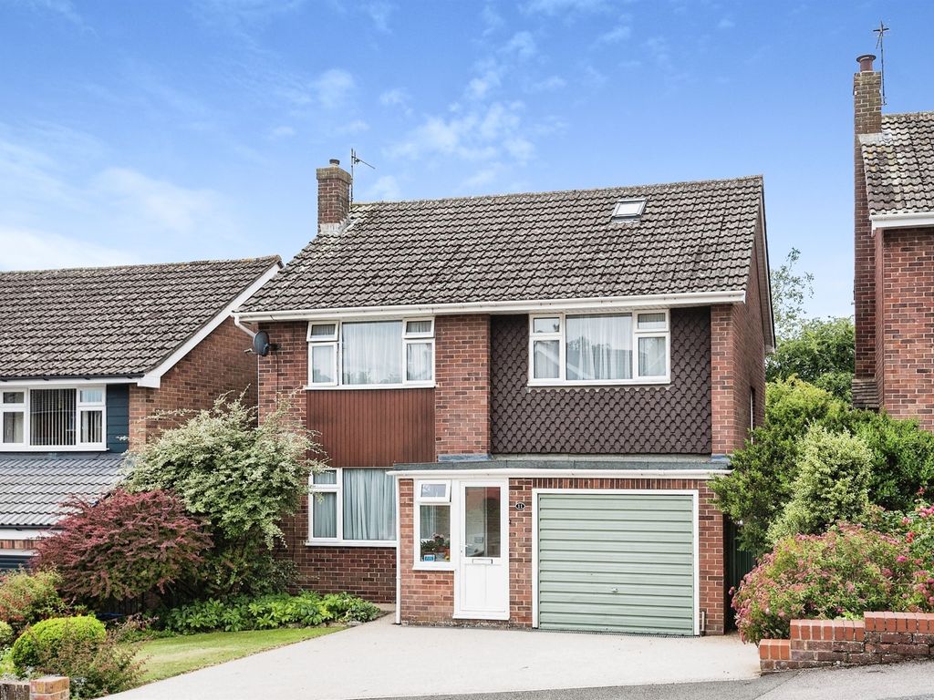 4 bed detached house for sale in Washbourne Road, Royal Wootton Bassett, Swindon SN4, £450,000