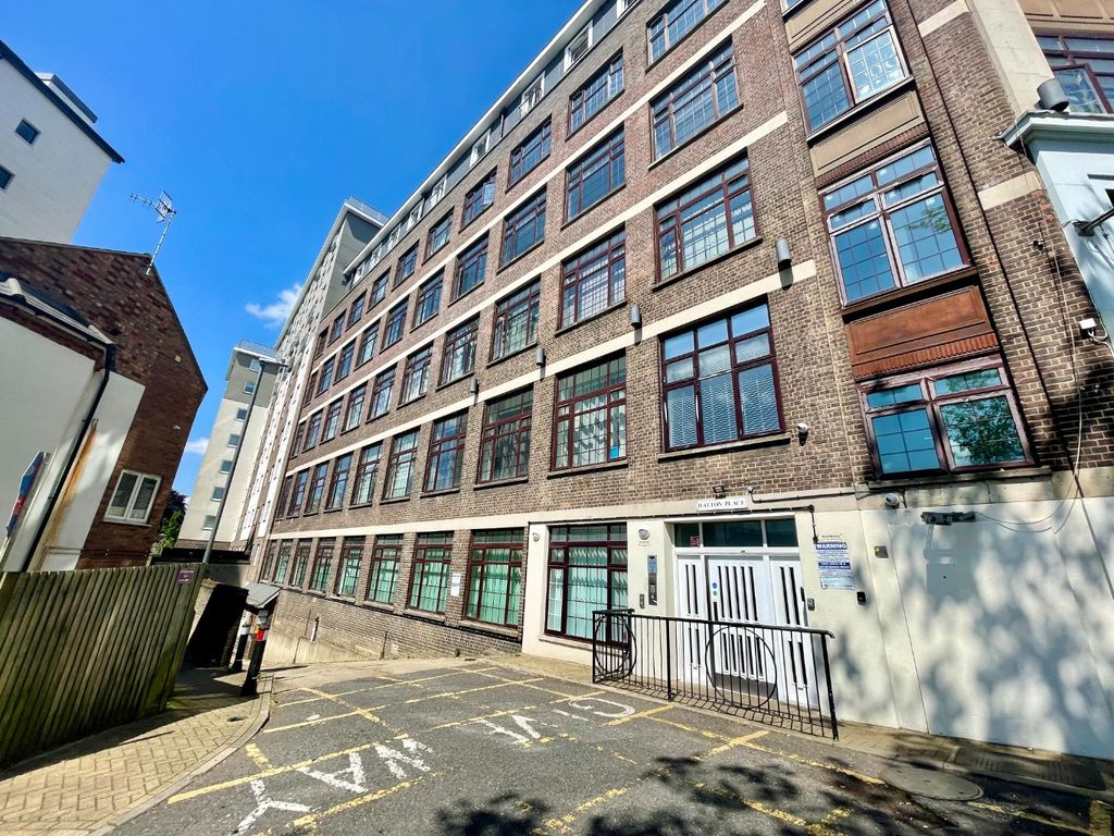 1 bed flat for sale in Hatton Place, 118 Midland Road, Luton