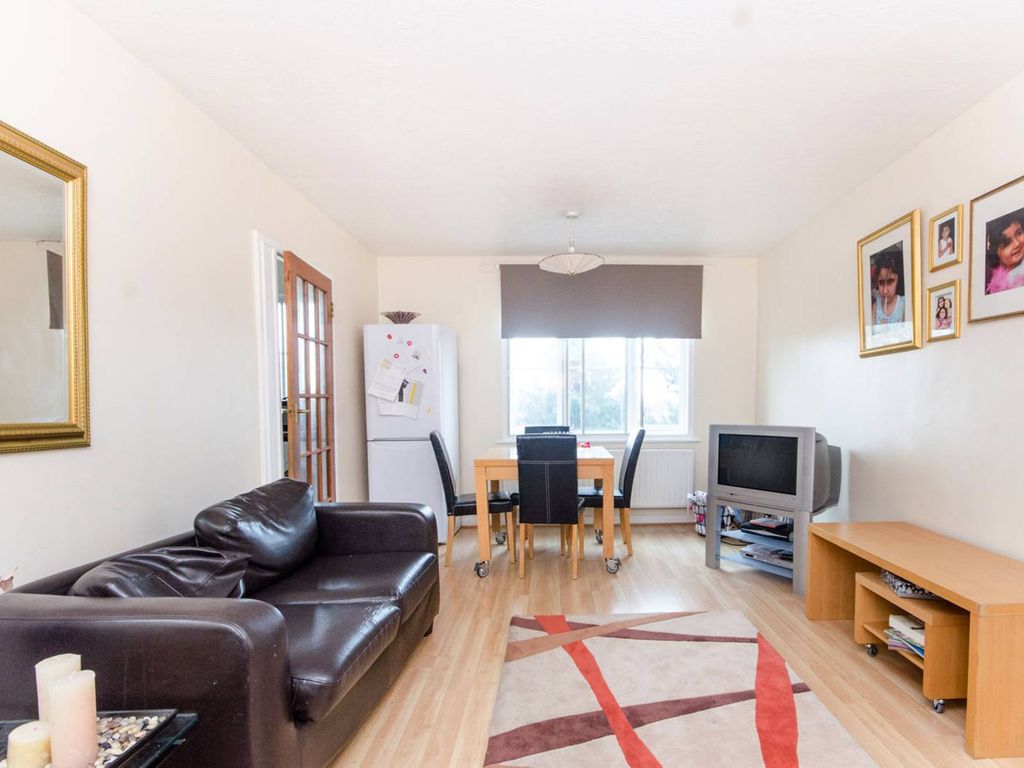 2 bed flat for sale in Alexandra Road, Wimbledon, London SW19, £495,000 Zoopla