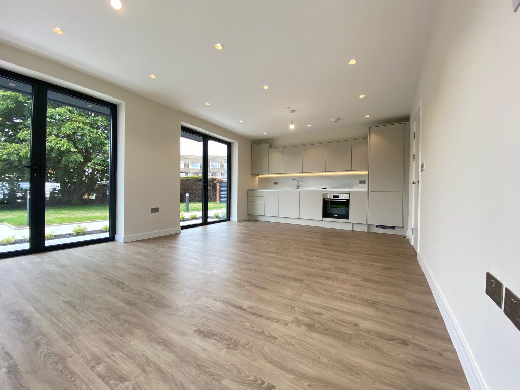 2 bed flat to rent in Westland Lodge, Brookmans Park, Hatfield AL9, £