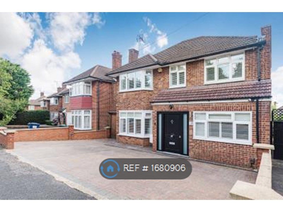 4 bed detached house to rent in Wolmer Gardens, Edgware HA8 Zoopla