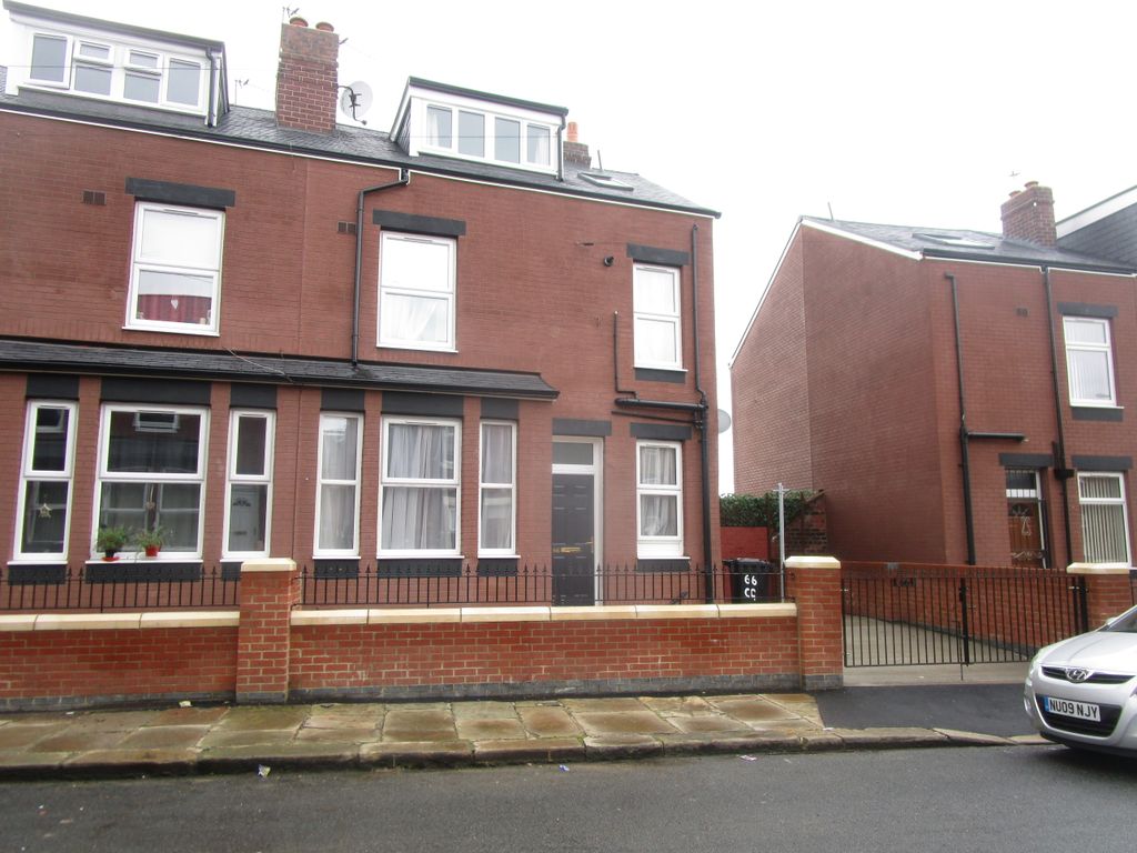 2 bed terraced house to rent in Copperfield Grove, East End Park, Leeds