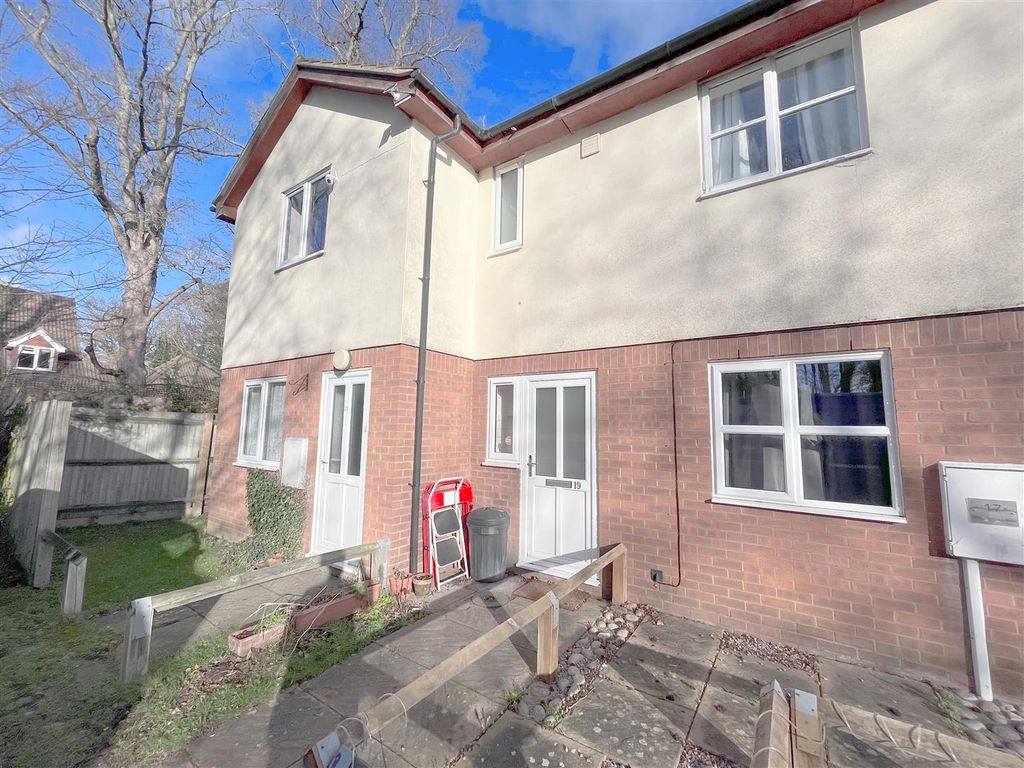 1 bed terraced house to rent in Sheppards Close, Newport Pagnell MK16