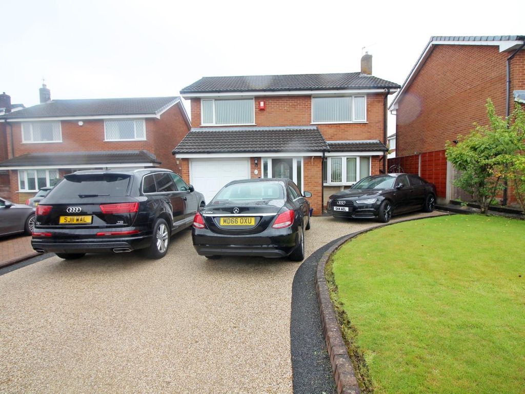 4 bed detached house to rent in Otterbury Close, Bury BL8 Zoopla