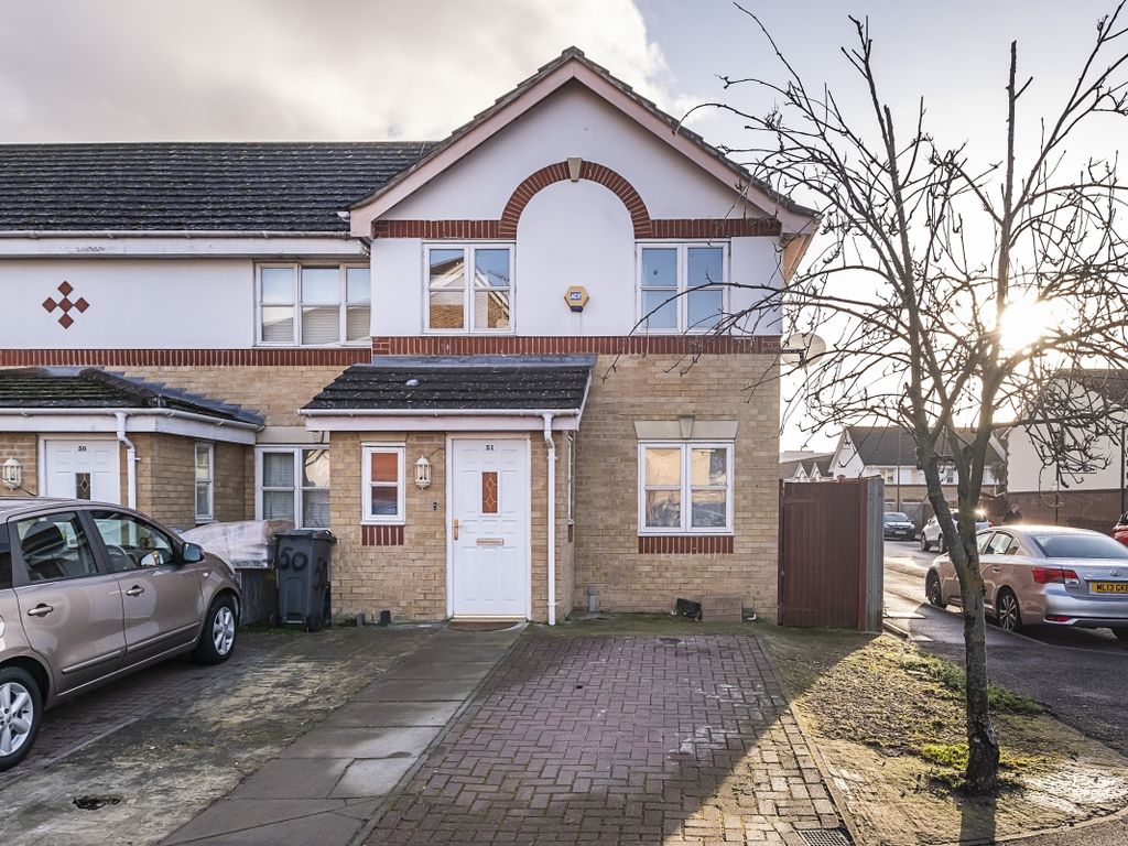 3 bed end terrace house to rent in Highfield Road, Feltham TW13, £1,950