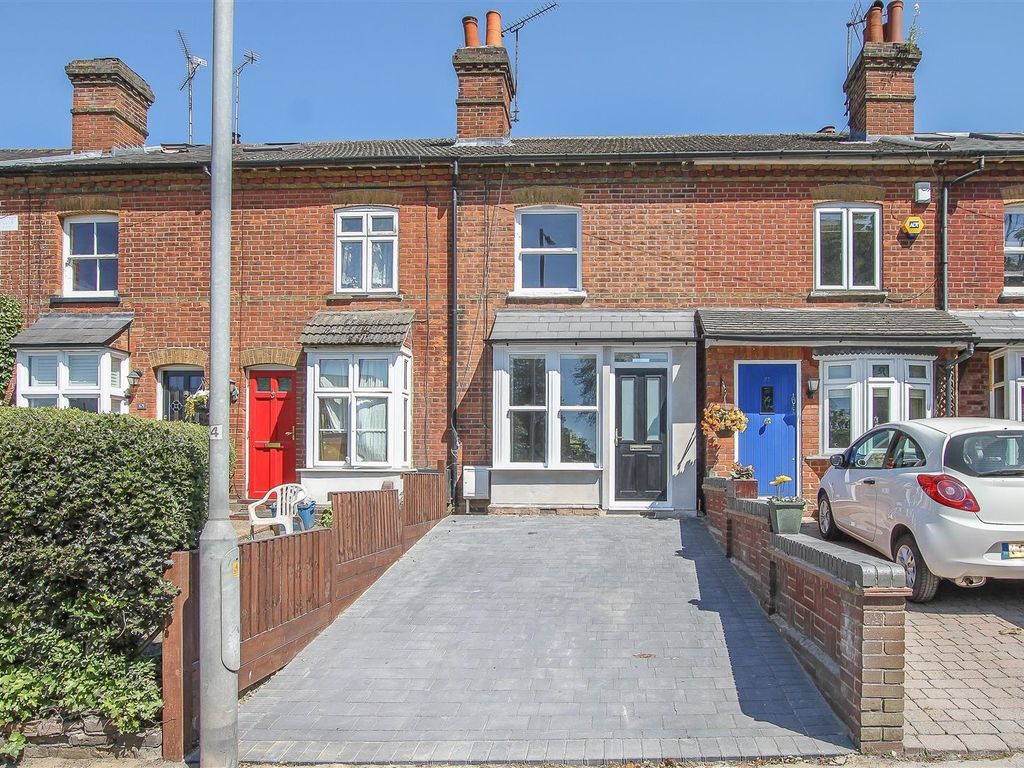 2 bed terraced house for sale in Coopers Hill, Ongar CM5 Zoopla