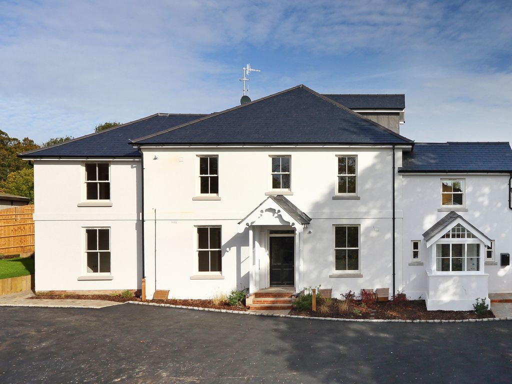 2 bed flat to rent in Pilgrim Lane, Dorking RH4 Zoopla