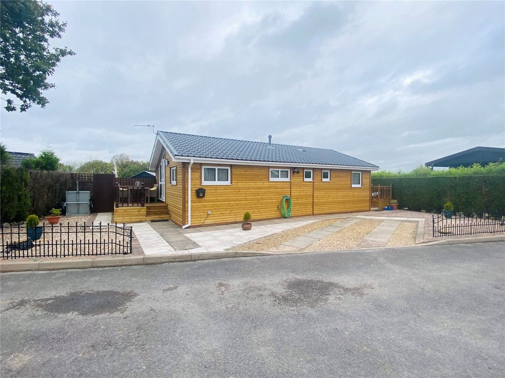 3 bed property for sale in Lobstick Drive, Wood End, Atherstone CV9