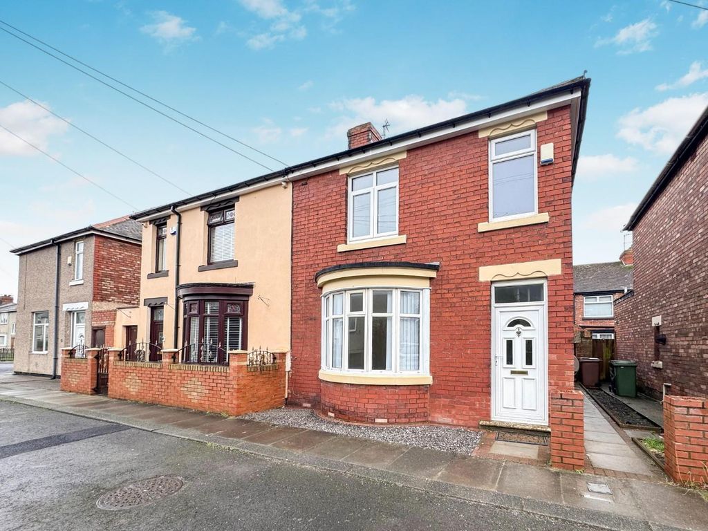3 bed semidetached house for sale in Gloucester Street, Hartlepool