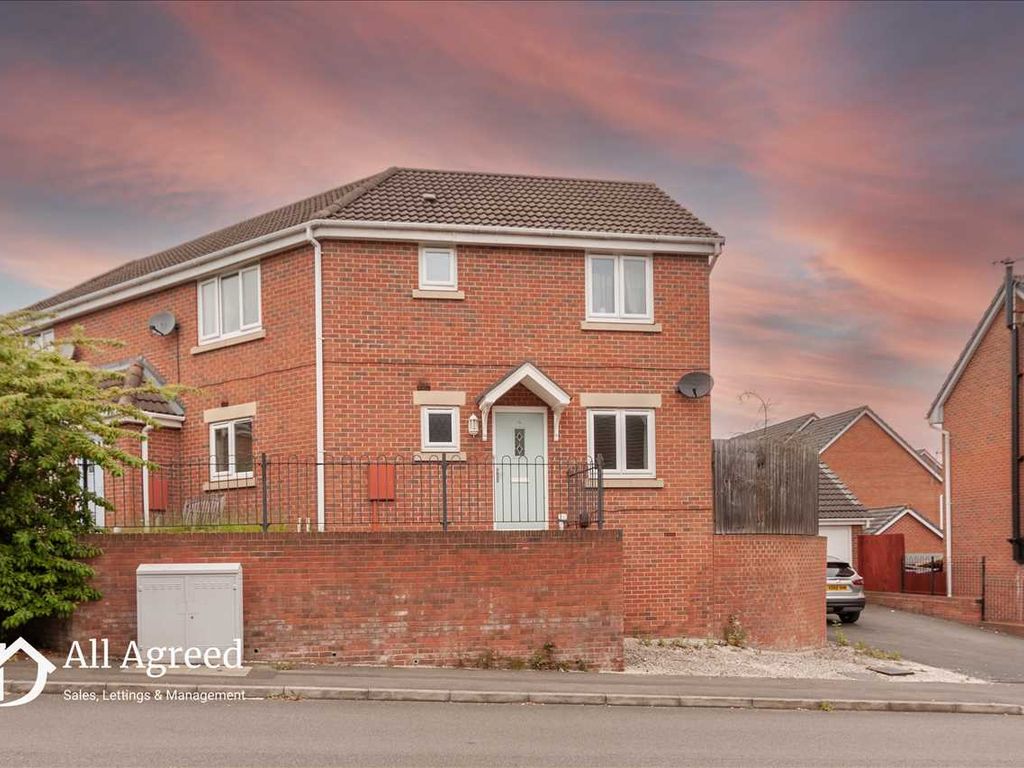 2 bed flat to rent in Charnos Street, Ilkeston DE7 Zoopla