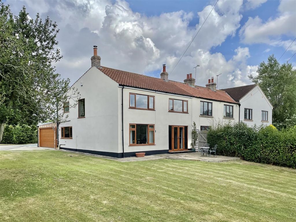 3 bed semidetached house for sale in Dalton Moor, Dalton, Thirsk YO7