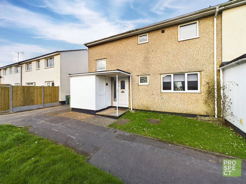 3 bed end terrace house for sale in Ashbourne, Bracknell, Berkshire