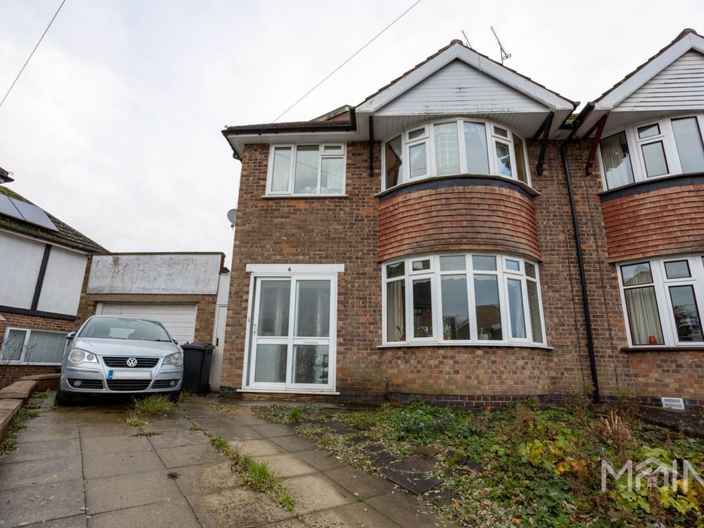 4 bed semidetached house for sale in Durston Close, Evington