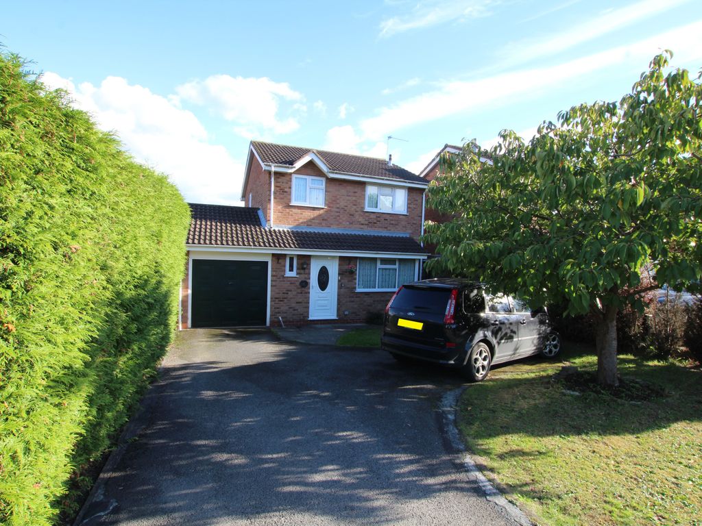 3 bed detached house for sale in Britannia Drive, Stretton, BurtonOn