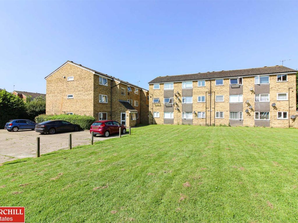 1 bed flat to rent in Swans Hope, Loughton IG10 Zoopla