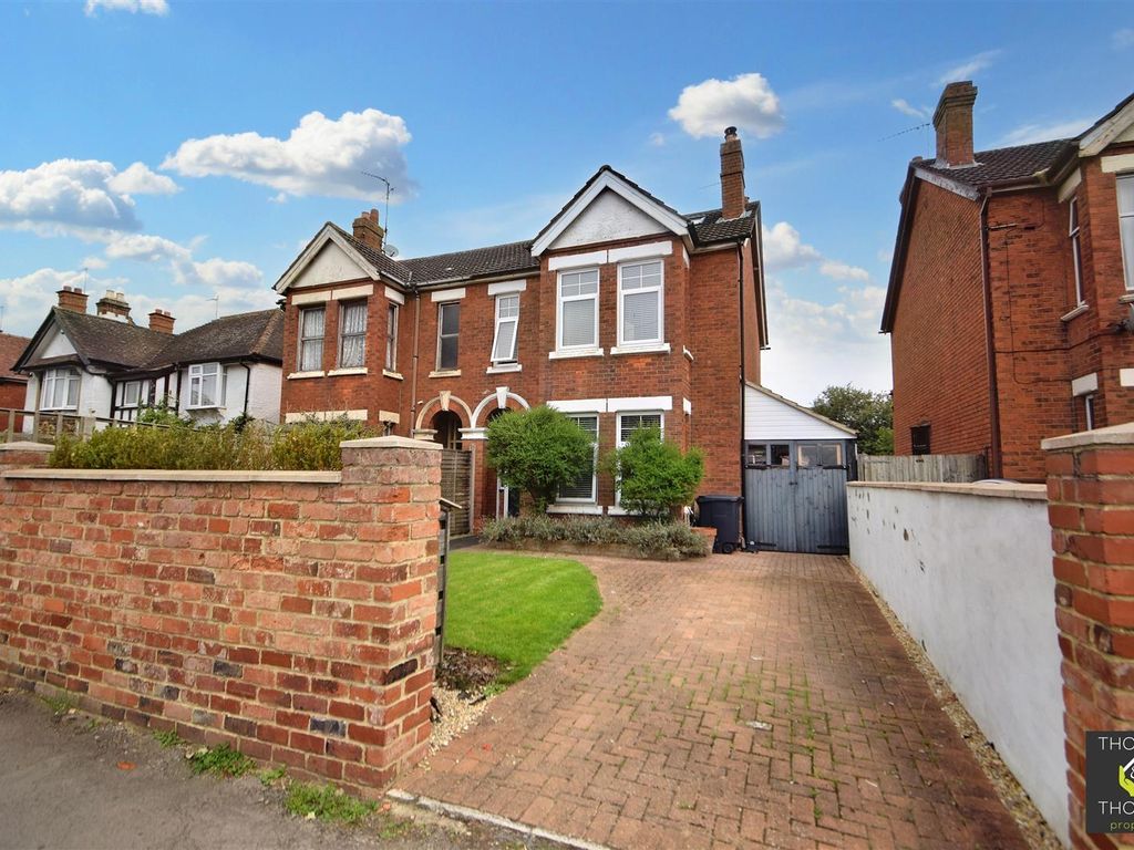 5 bed semidetached house for sale in Stroud Road, Linden, Gloucester