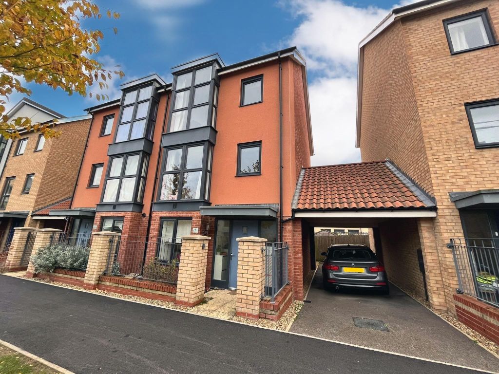 4 bed property to rent in Beaufort Road, Upper Cambourne, Cambridge