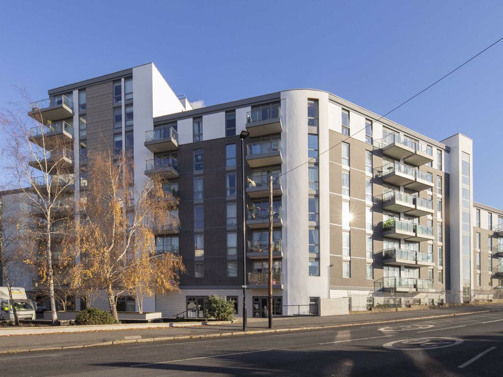 2 bed flat to rent in Ealing Road, Brentford TW8 Zoopla