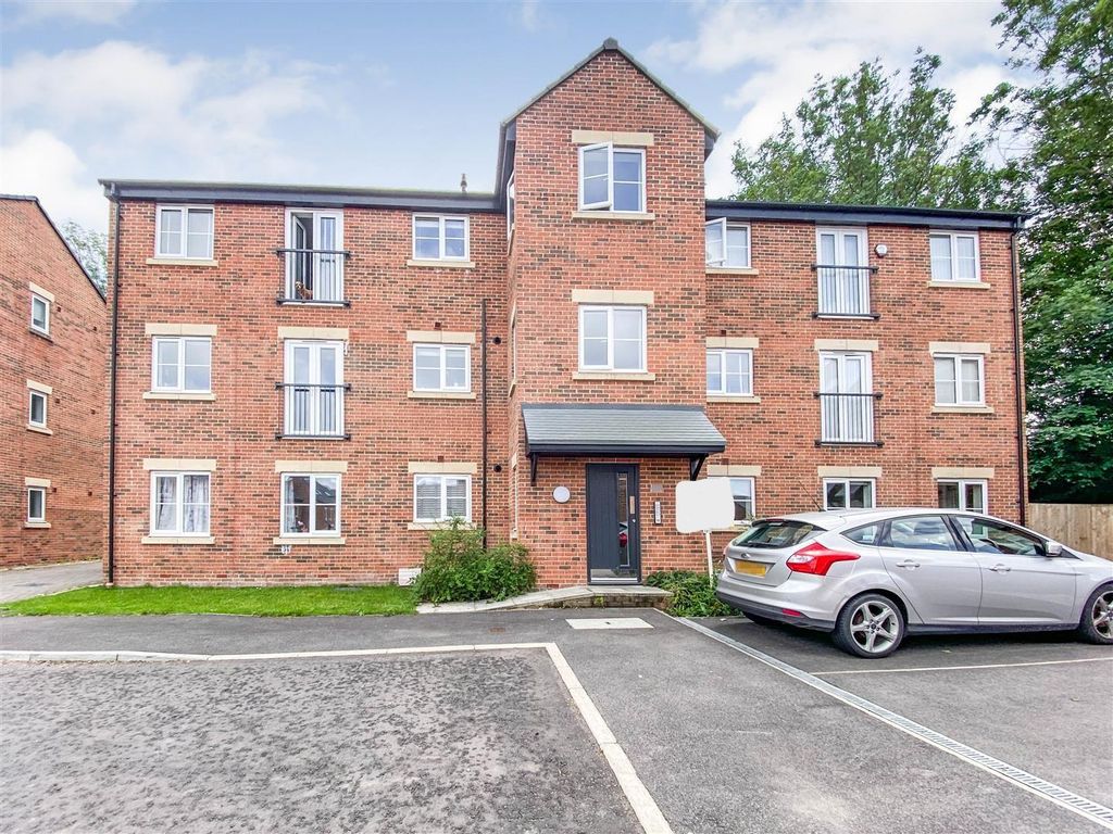 2 bed flat to rent in Abram Close, Lancaster LA1 Zoopla