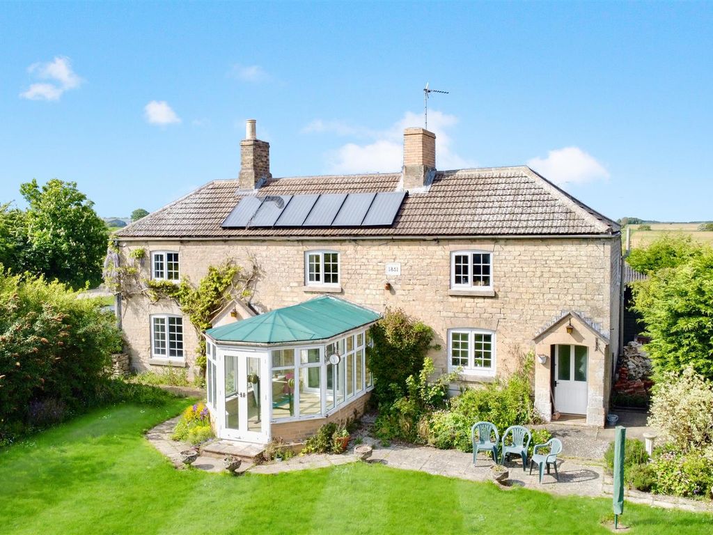 5 bed detached house for sale in Byards Leap, Cranwell, Sleaford NG34