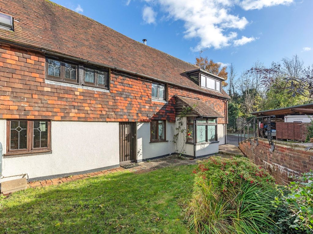 3 bed semidetached house for sale in London Road, Burgess Hill, West