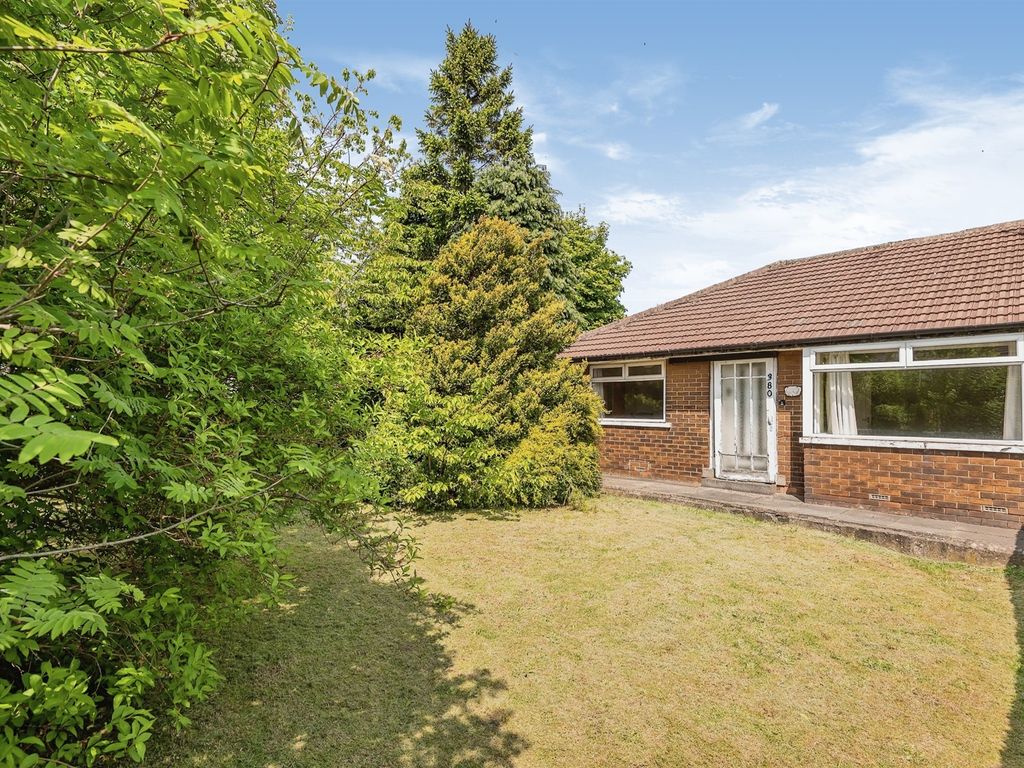 2 bed semidetached bungalow for sale in Beacon Road, Wibsey, Bradford