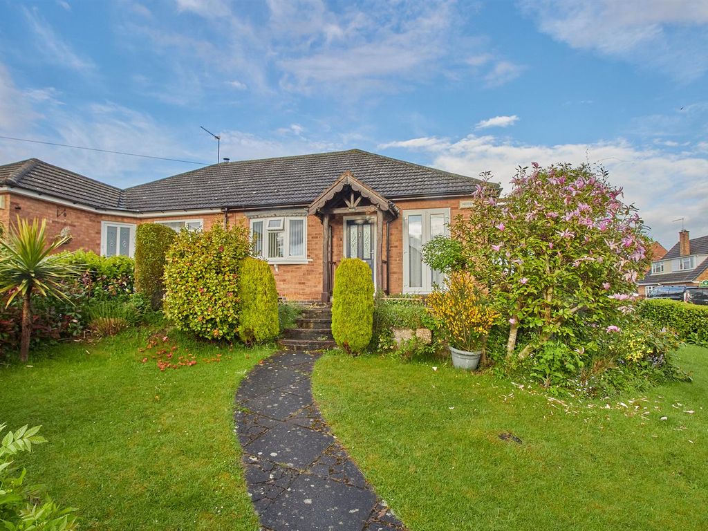 2 bed semidetached bungalow for sale in Oakdale Road, Earl Shilton