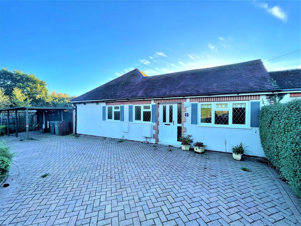 2 bed bungalow for sale in Douglas Close, Jacob's Well, Guildford GU4