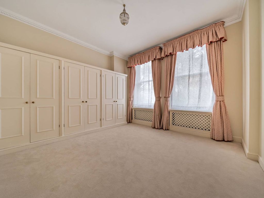 1 bed flat for sale in Lower Sloane Street, Sloane Square, London SW1W, £725,000 Zoopla