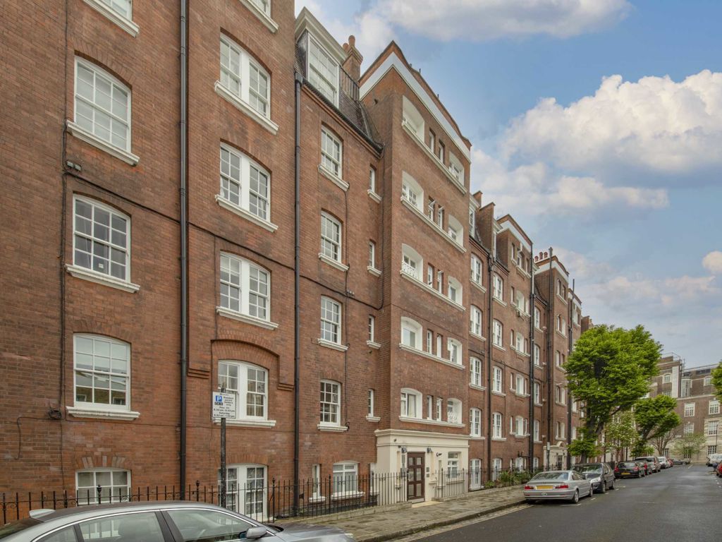 2 bed flat to rent in Street, London WC1H, £2,600 pcm Zoopla