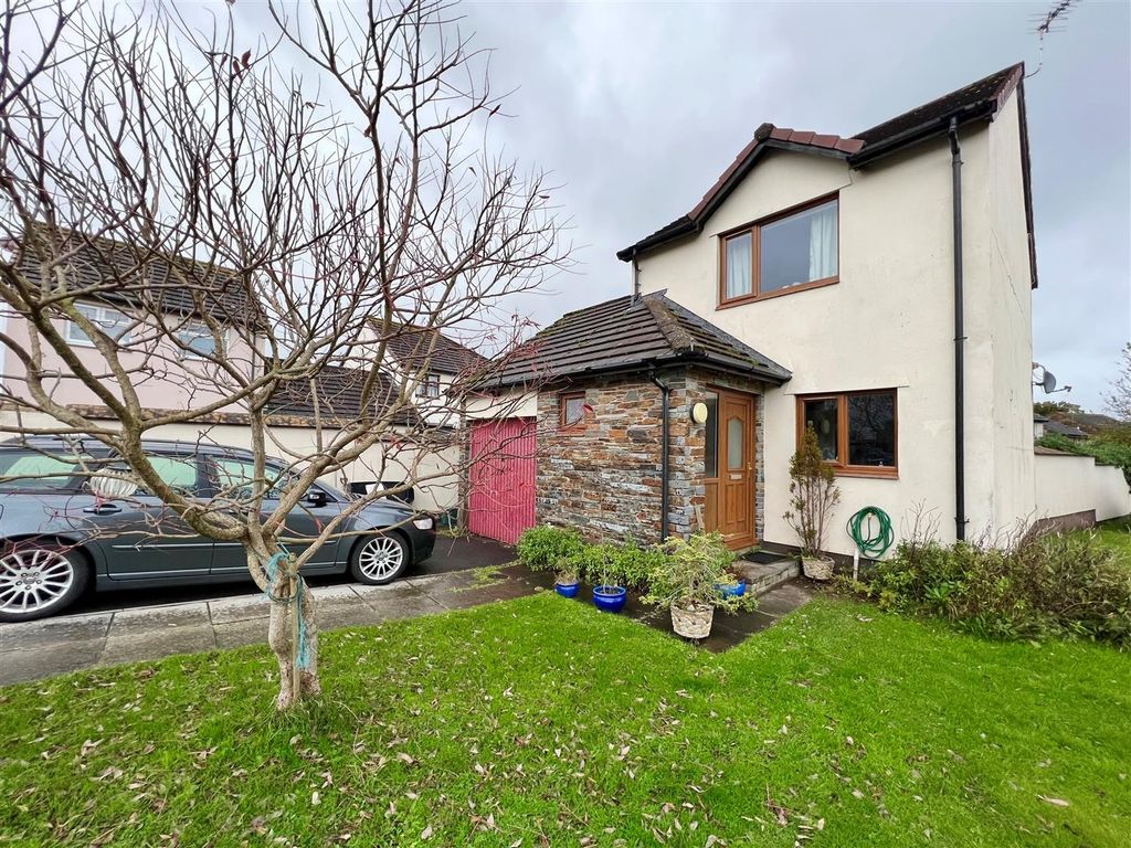 2 bed detached house for sale in WesterMoor Close, Roundswell