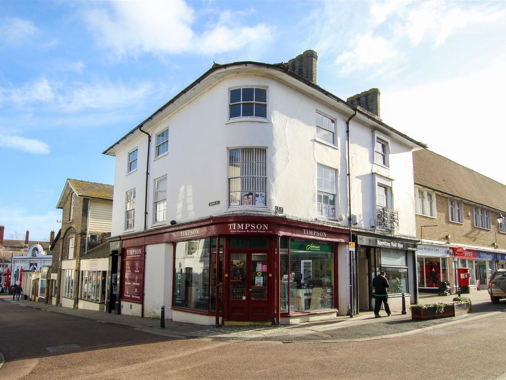 1 bed flat to rent in High Street, Royston SG8, £750 pcm Zoopla
