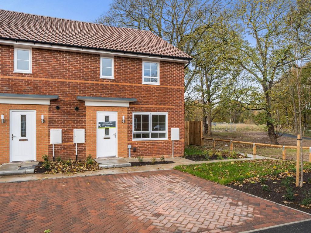 2 bed end terrace house to rent in Fallow Drive, Doncaster DN2, £750