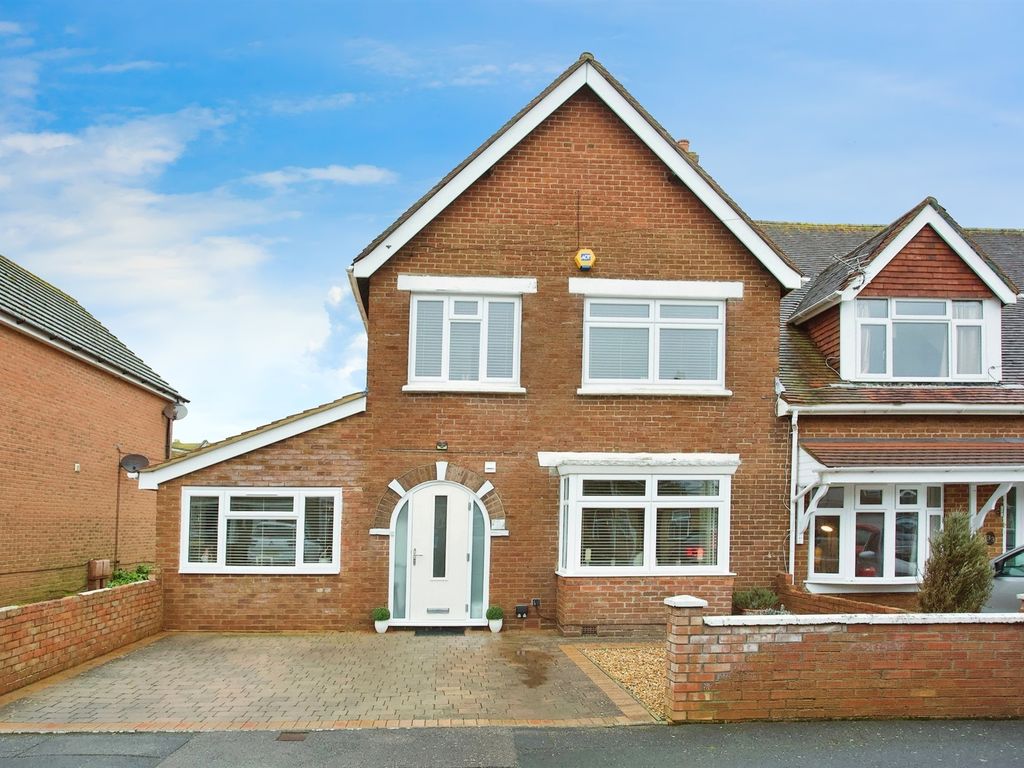 4 bed end terrace house for sale in Waterloo Road, Gosport PO12, £450,000 Zoopla