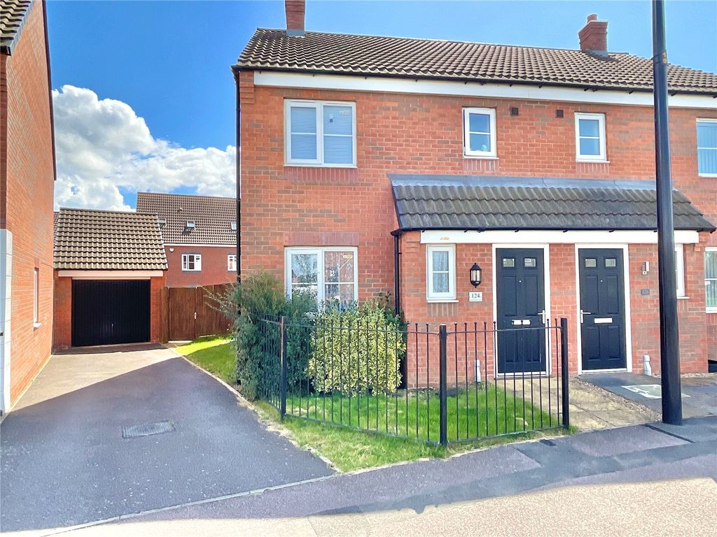 3 bed semidetached house for sale in Birstall Meadow Road, Birstall